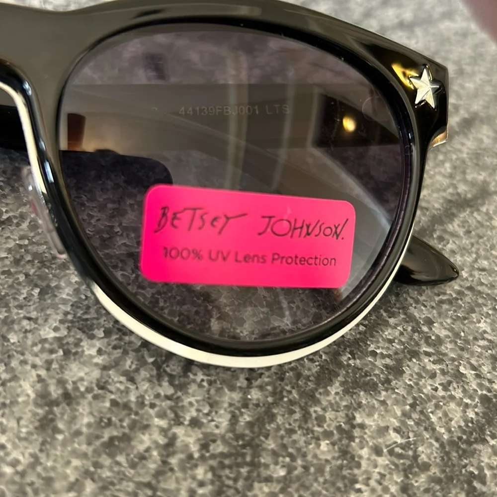 New Betsey Johnson Sunglasses Black With Silver Rimmed Glasses Star Pink Heart